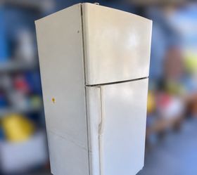 Kenmore Refrigerator w/ Top Freezer – $200 OBO