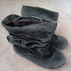 Toddler Girl Faux Suede Boots - Size: 6