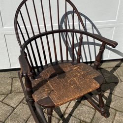 Antique Rocking Chair 