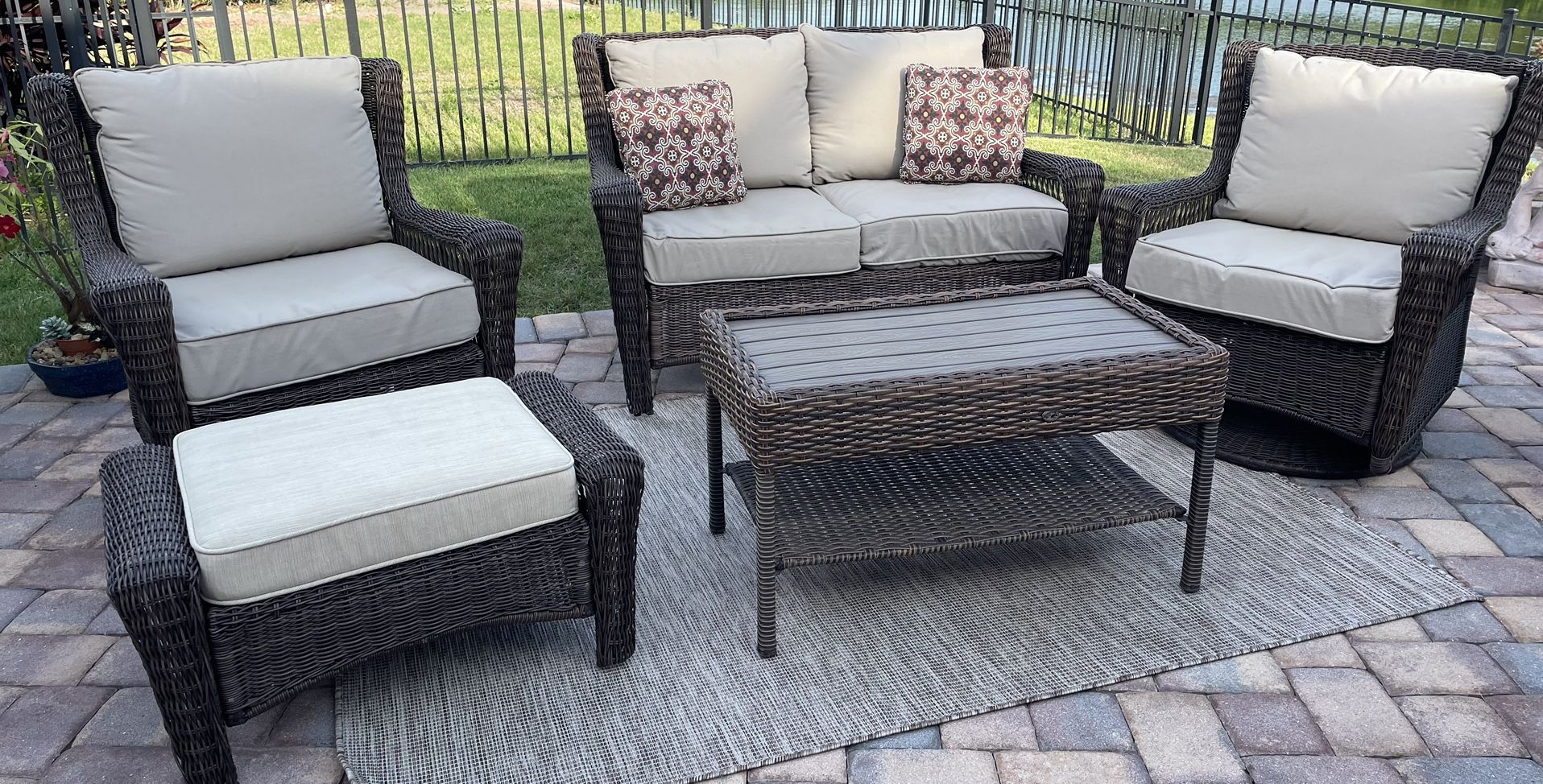 Outdoor Patio Furniture Set