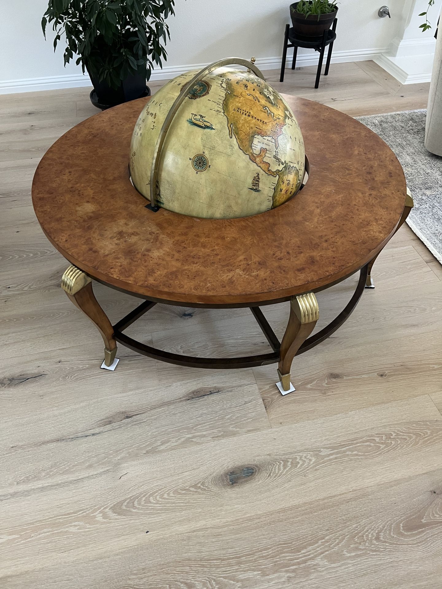 Ernest Hemingway Le Monde Coffee Table Brass Burl World Globe Cocktail