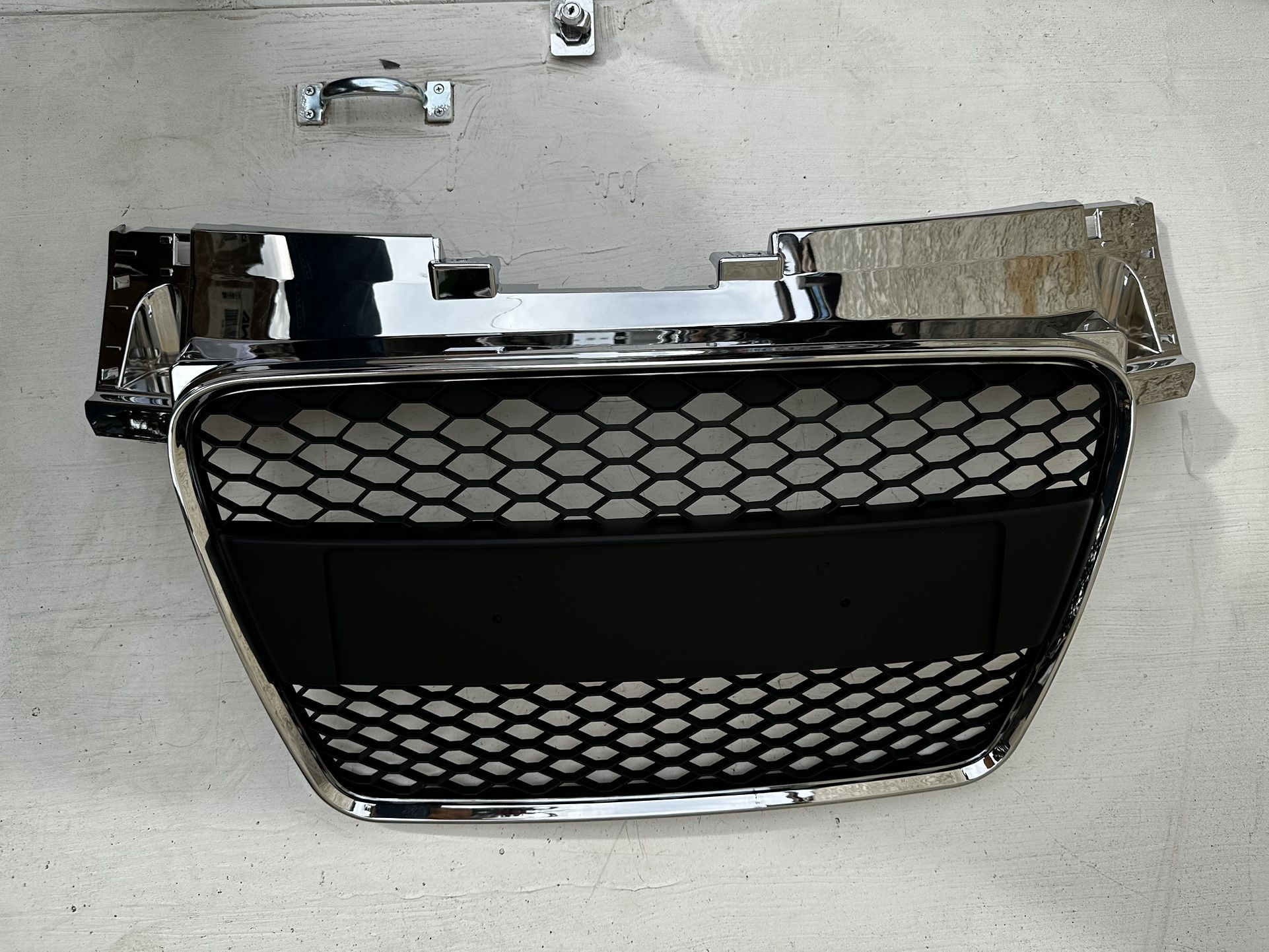 Audi TT coupé roadster grill Year 2006/2009
