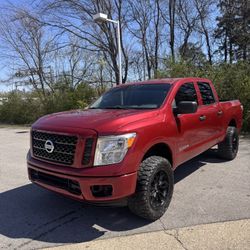 2017 Nissan Titan