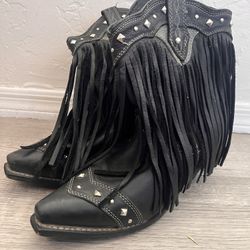 Cute Black Fringe Booties 