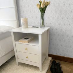 Pair Modern White Nightstand with USB & Outlet (2 Available) – Staged Malibu Mansion