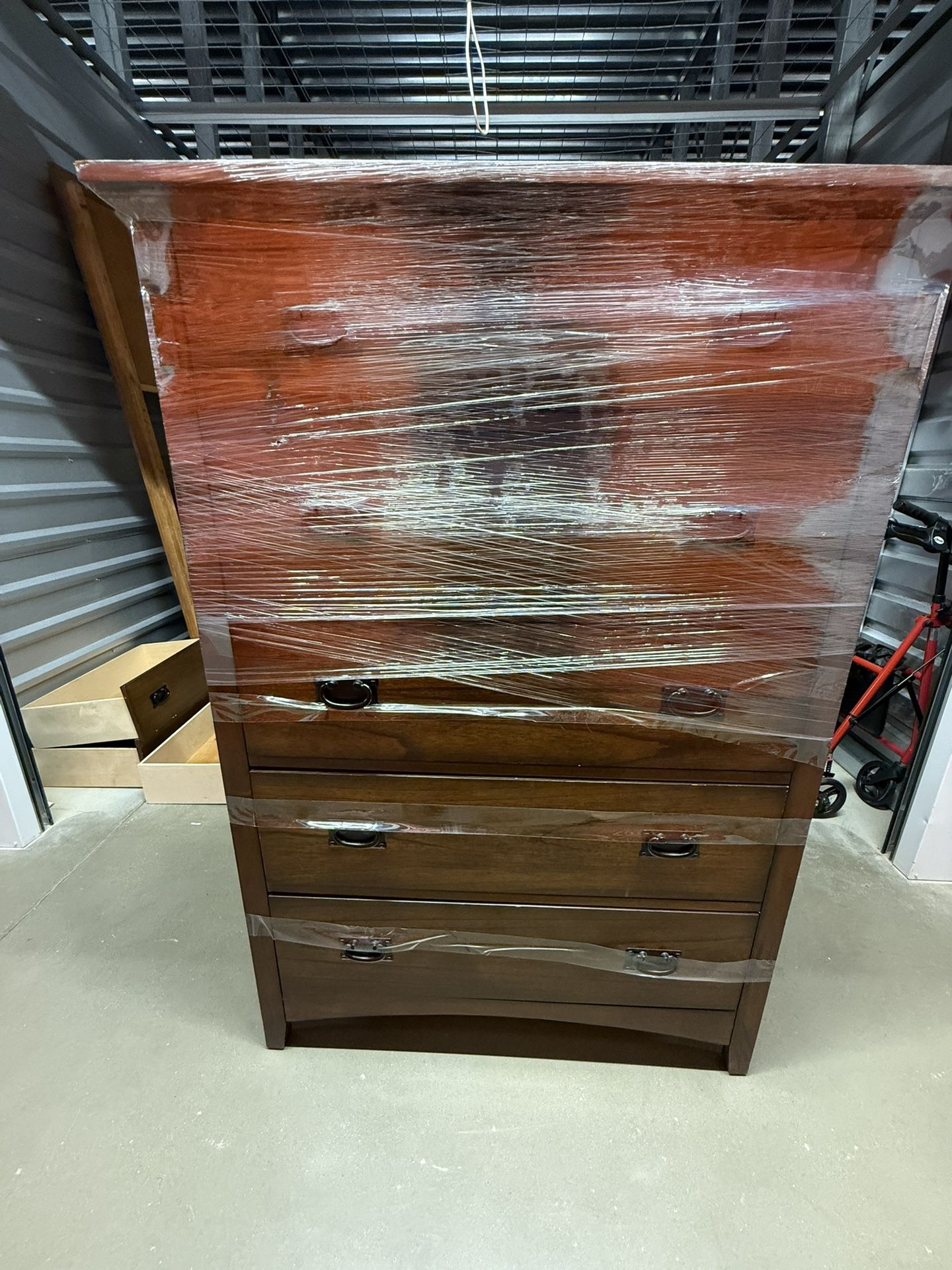 Flip-Top Vanity Dresser with Mirror – Wood Finish