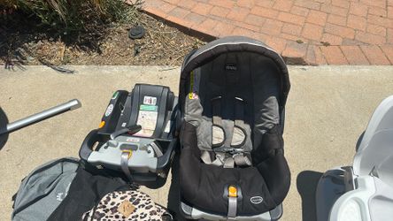 Chicco car seat with two bases