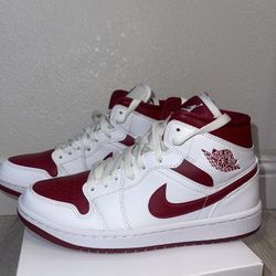 Air Jordan 1 Mid
