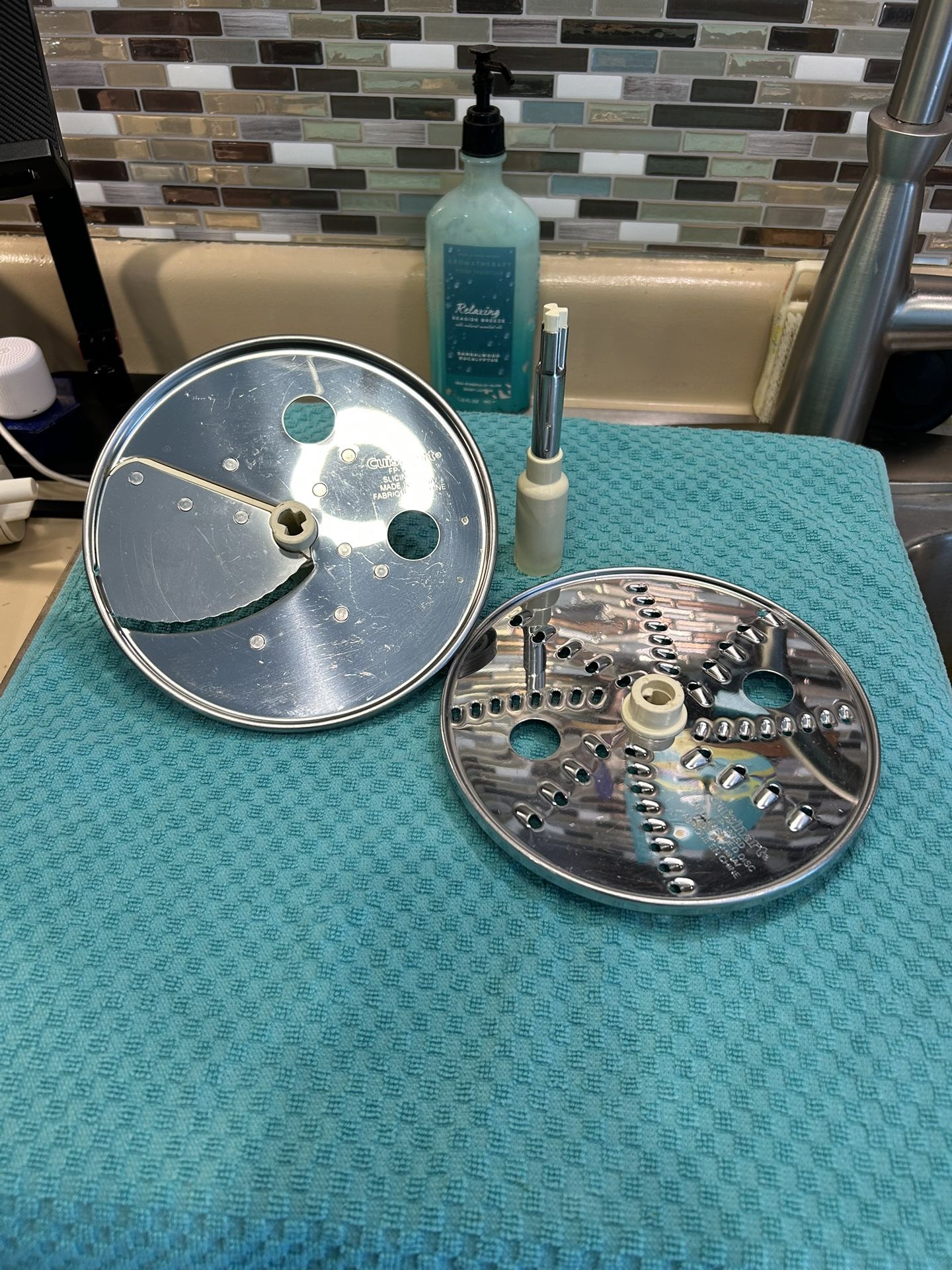 Cuisinart FP-12 RSD SHREDDING & FP-12 ASD Adjustable Slicing Discs & Stem FP-12