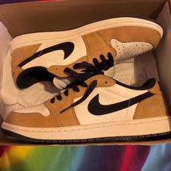 Jordan 1 Low Rookie Of The Year Size 11 