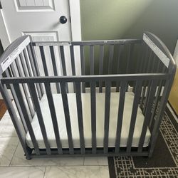 DaVinci Mini Crib