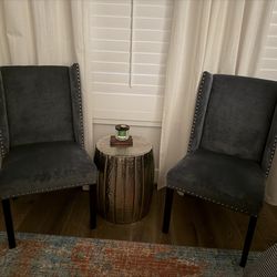 Selling bedroom chairs