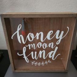 Honey Moon Box