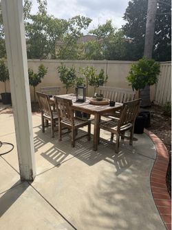 FREE Outdoor Patio Dining Set - Pick Up Only