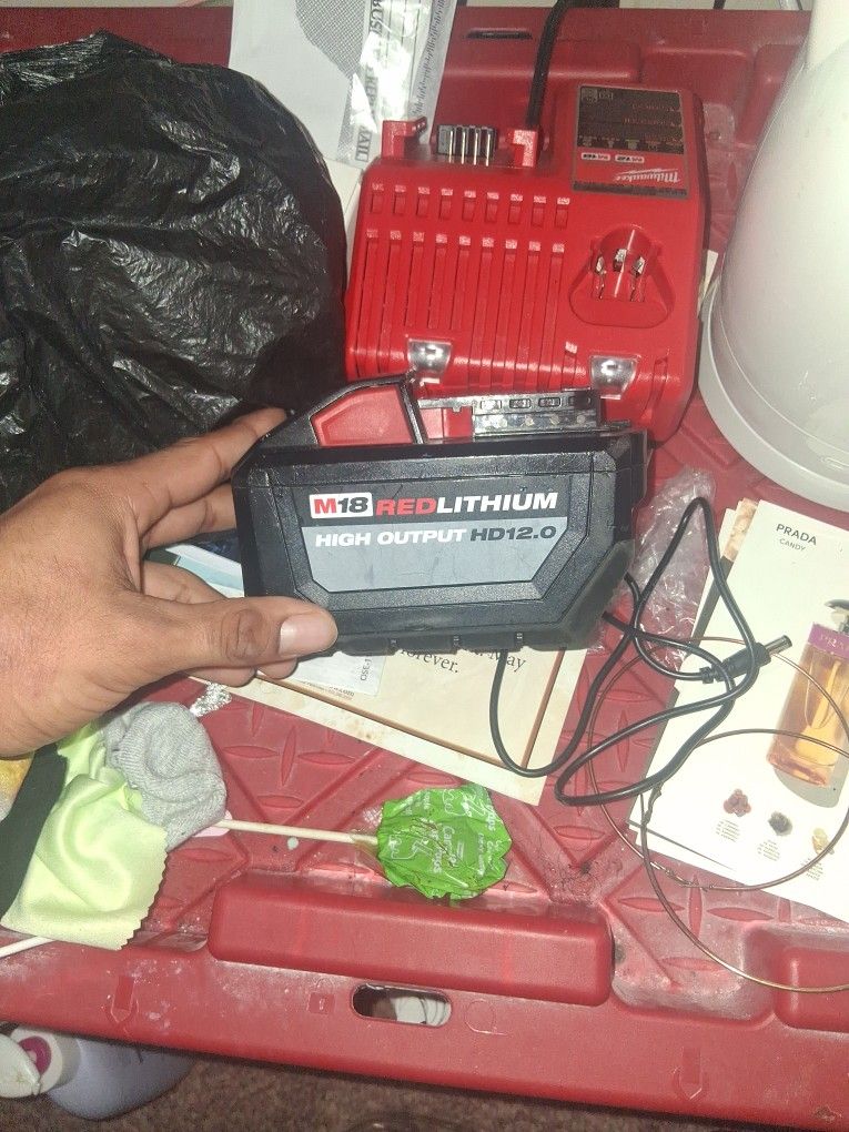 Milwakee Battery 12.0 Heavy Duty