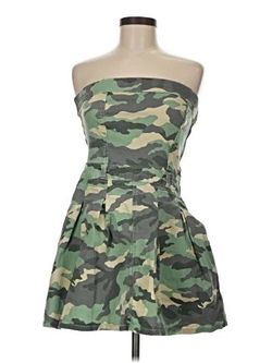 New Tilly’s camo strapless dress Sz med