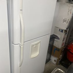 Refrigerator Kenmore 