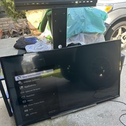 Sony Bravia 60” Tv With Glass Tv Stand Smart Tv