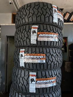 285 45 22 Arroyo Tires Con 50,000 millas de Garantía