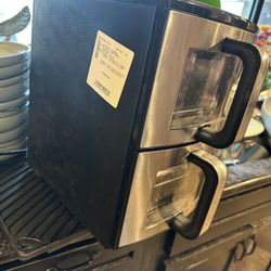 Air fryer 11 qt  No box slightly used like new checked and works $40
