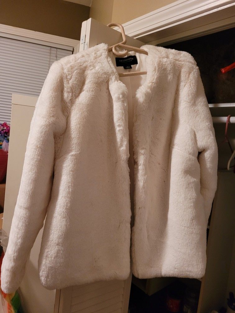 White faux fur Coat (XL)