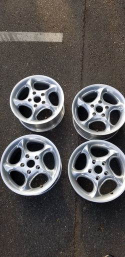 4 wheels aluminum 15"