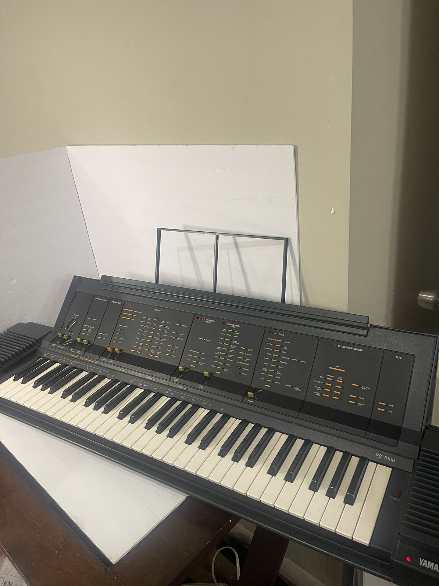 VTG YAMAHA PORTABLE KEYBOARD PS-6100 PIANO SYNTH MIDI 