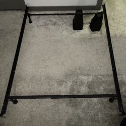Full / Double Size Metal Bed Frame And Bed Risers