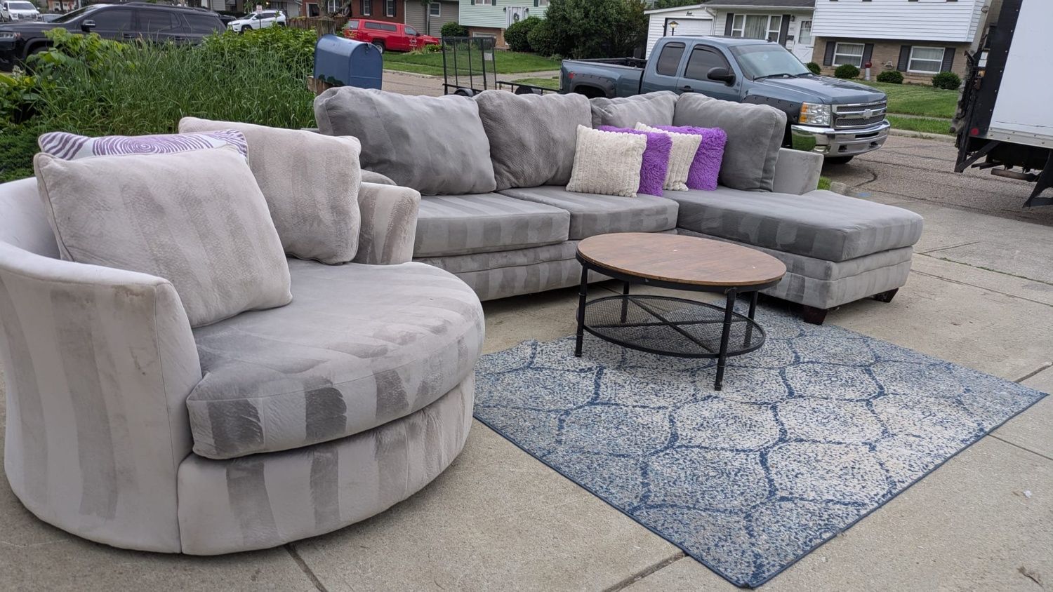 🛋️💥 Kroehler Cordelle Sectional With Swivel Chair 💥 Free Delivery And Financing Available!