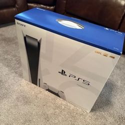 Ps5 Works Fine And Come With 2 Controllers 