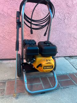 DEWALT 3400 PSI 2.5 GPM Gas Pressure Washer with Maintenance-Free Pump, Heavy-Duty Commercial Cold Water Power Washer
