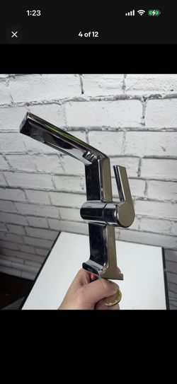 Delta pivotal faucet