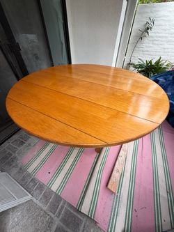 Oak Drexel 68”dining table with lazy susan
