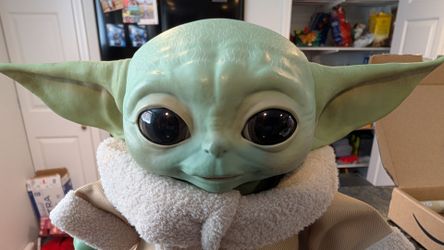 Animated Grogu figure
