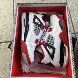 Air Jordan 4 Retro 