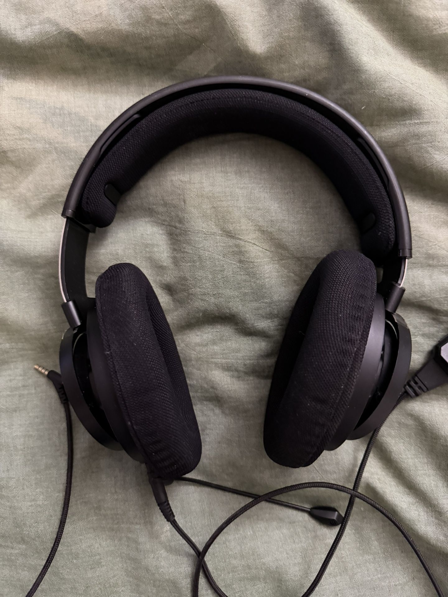 Philips SHP9500 HiFi Precision Stereo Over the Ear Headphones Black OpenBack