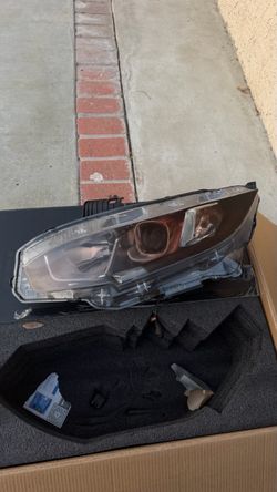 2019 Honda Civic OEM headlights