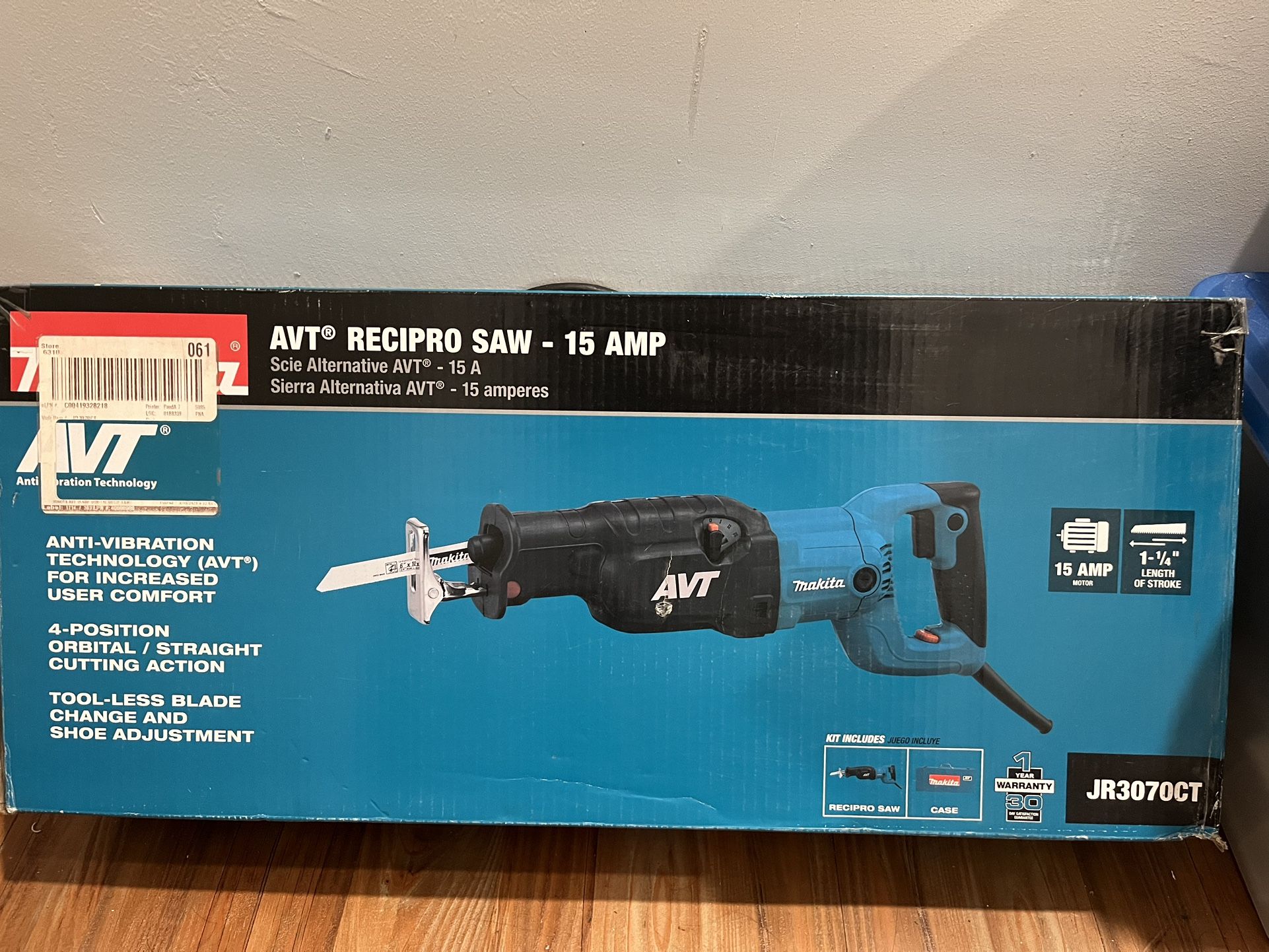 Makita AVT 15 Amp Saw