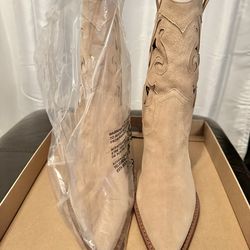 Dolce Vita Ladies Suede Cowboy Boots 🌸NEW, NEVER WORN🌸