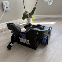 Doona Extra Base For The Stroller Car Seat
