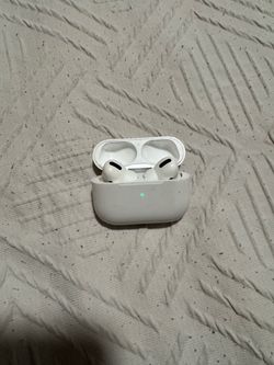 Apple AirPods Pro with Charging Case