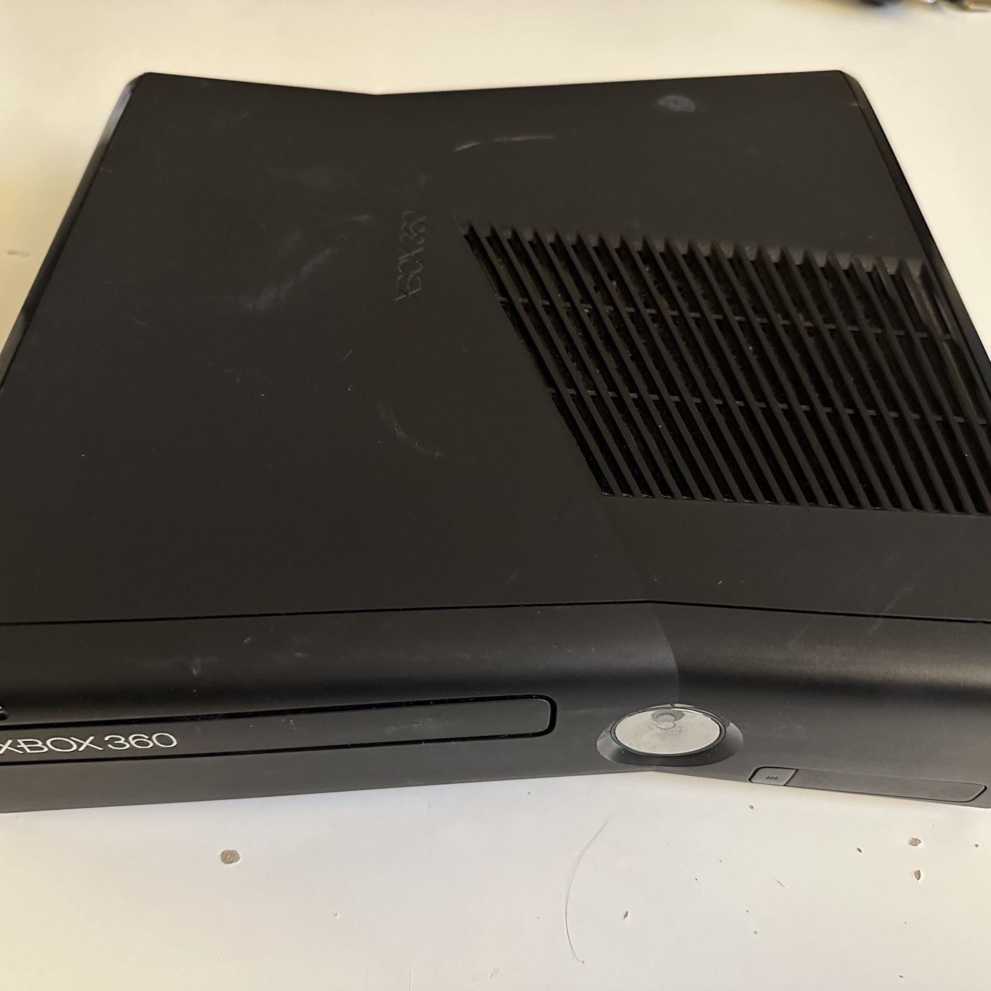 Xbox 360 (no power cable)