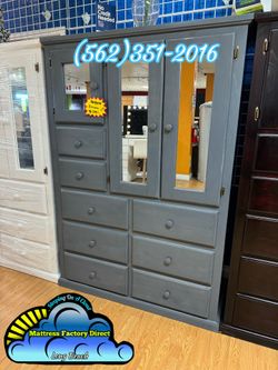 Grey Huge Strong Pinewood🪵 Closet
