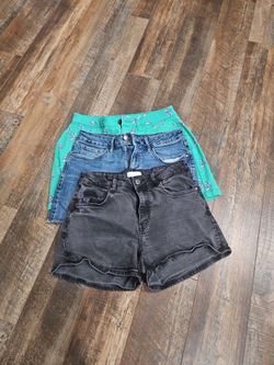Lot of 3 Women's Shorts