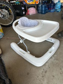 Ingenuity Modern Baby Walker