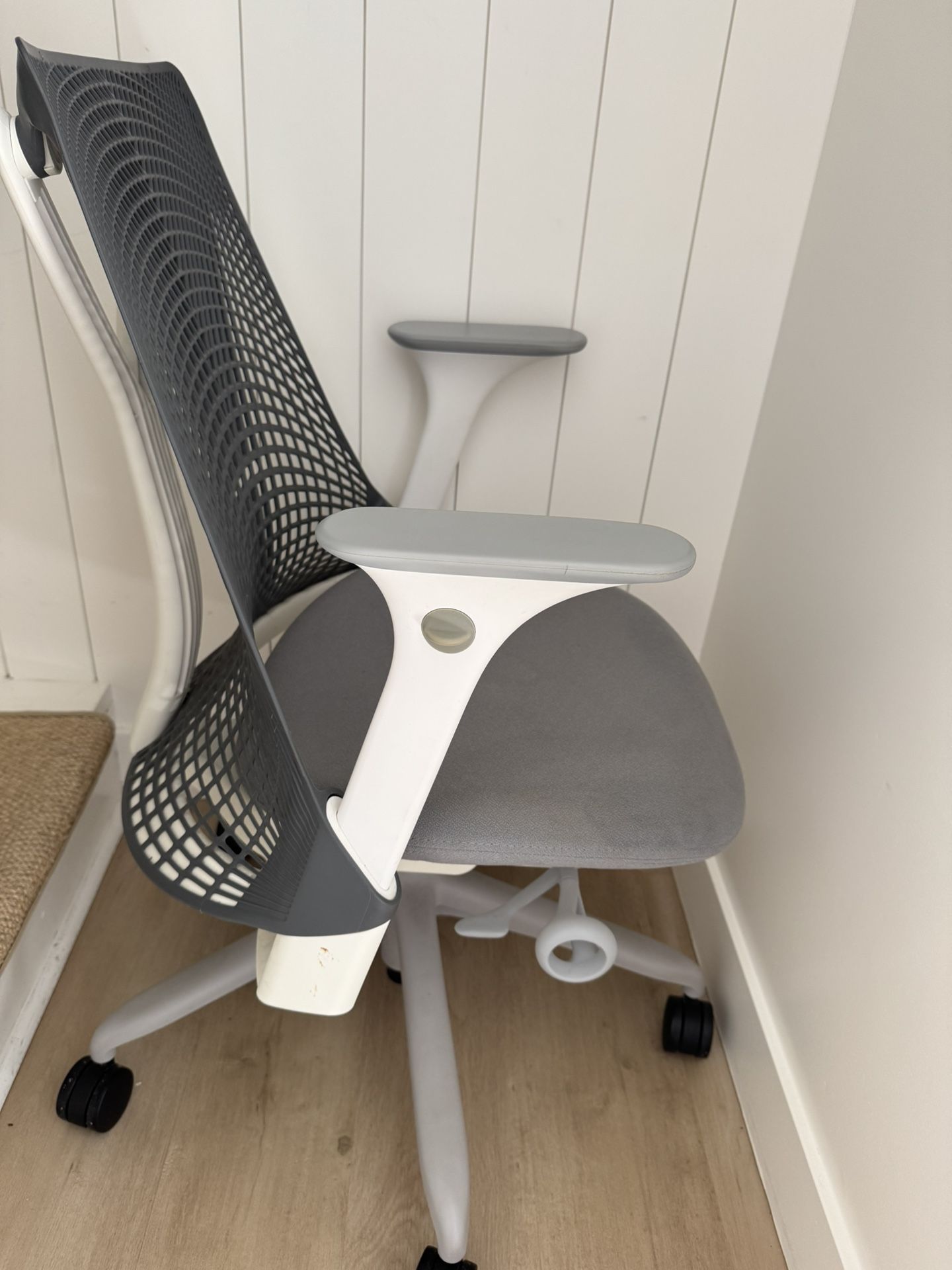 Sayl Chair Herman Miller White Grey 