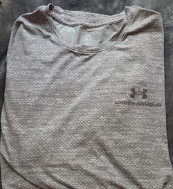 Under Armour RUSH Short Sleeve Shirt T-shirt Size Large Loose Fit