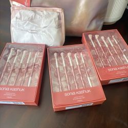 Makeup Bag With Brushes