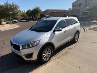 2017 Kia Sorento LX 4cyl