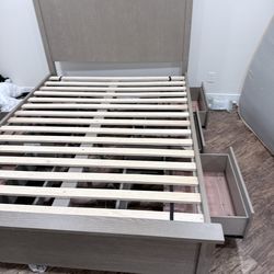 QUEEN BED WITH MATTRESS